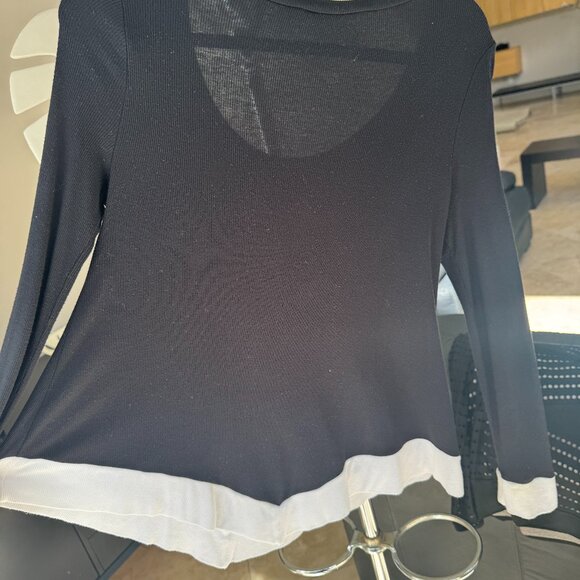 Womans Inc Long Sleeve Top with point - Picture 6 of 7